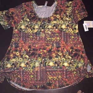 LuLaRoe Tops - NWT Lularoe Perfect Tee LuLaRoe Tops - NWT Lularoe Perfect Tee